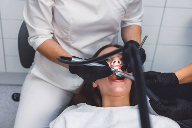 Best Emergency Tooth Extraction in Roanoke, IN
